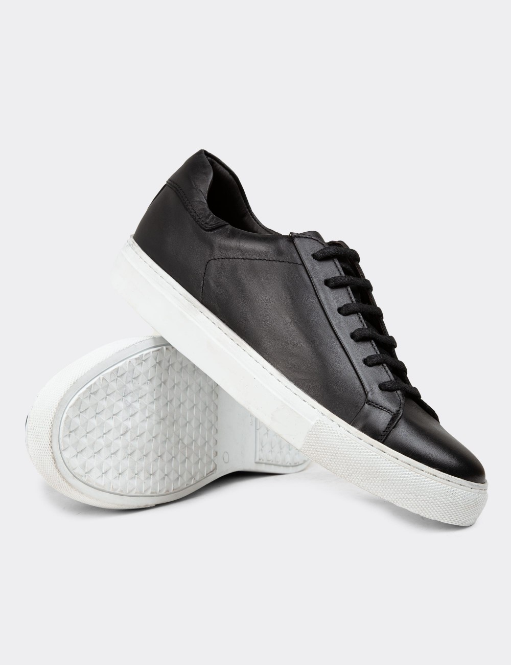 Black Leather Sneakers - 01829MSYHC12