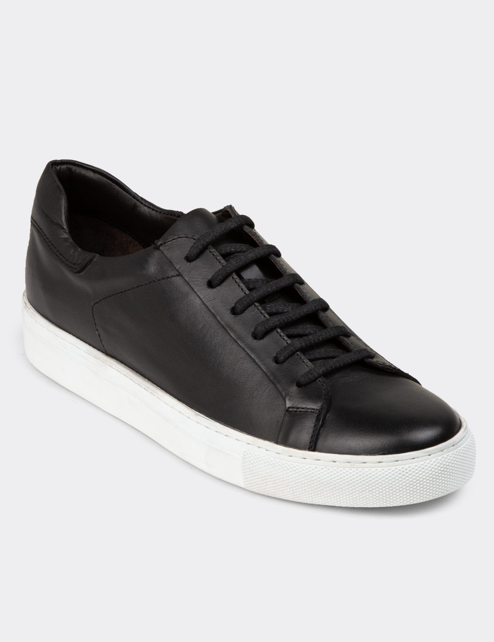 Black Leather Sneakers - 01829MSYHC12