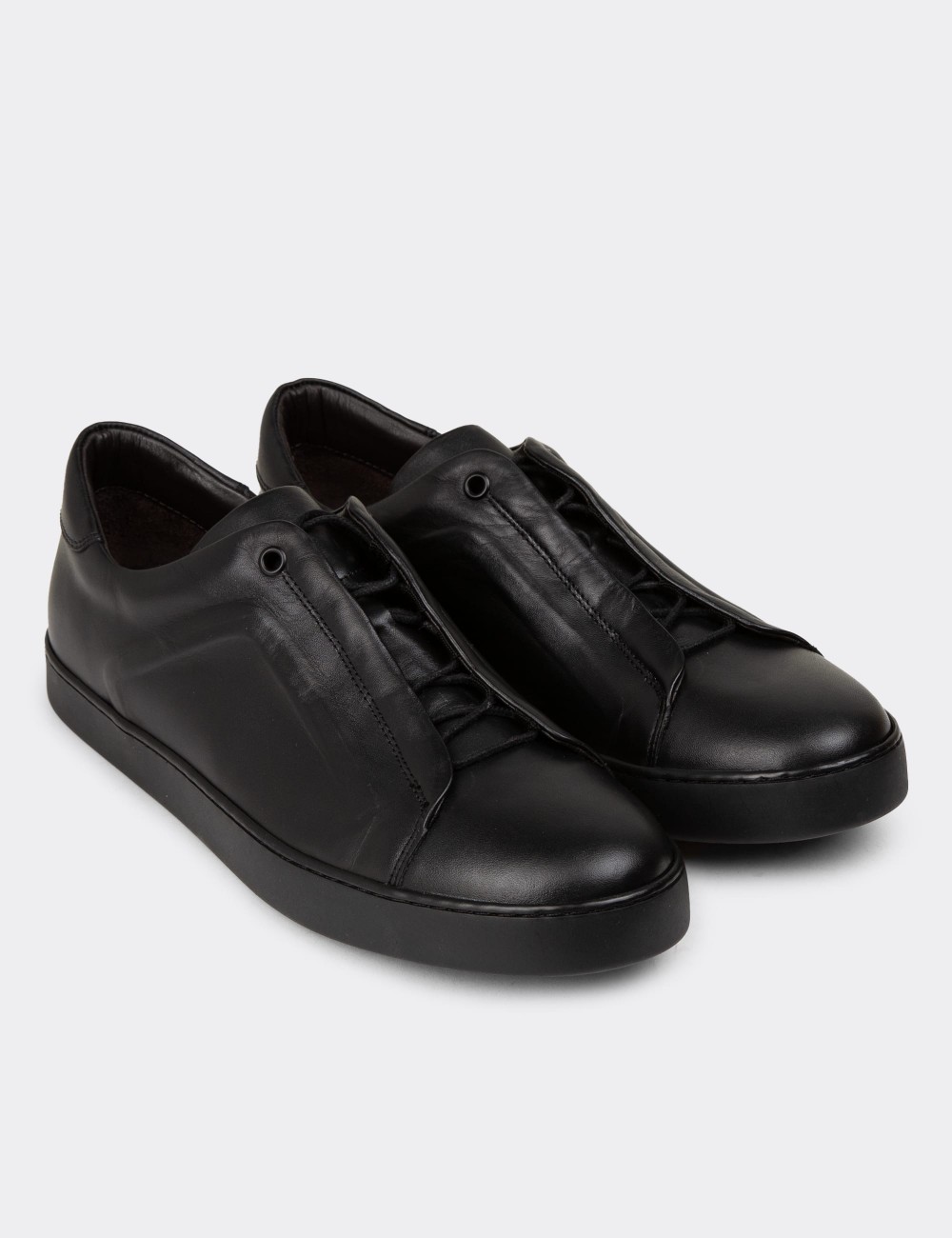 Black Leather Sneakers - 01831MSYHC04