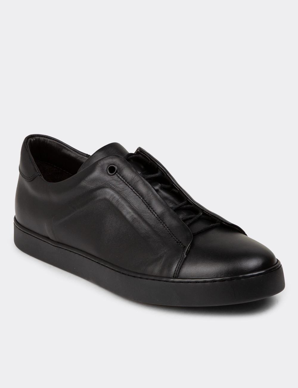 Black Leather Sneakers - 01831MSYHC04