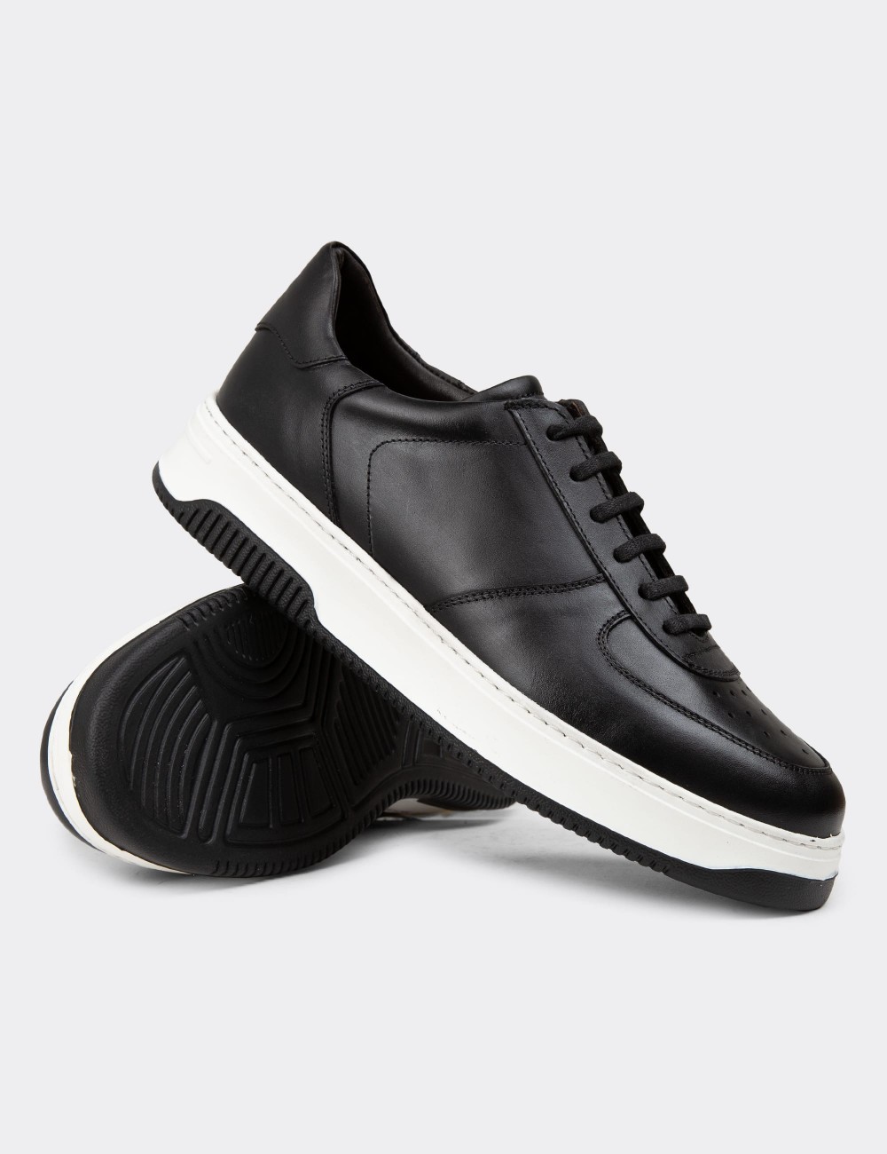 Black Leather Sneakers - 01965MSYHE08