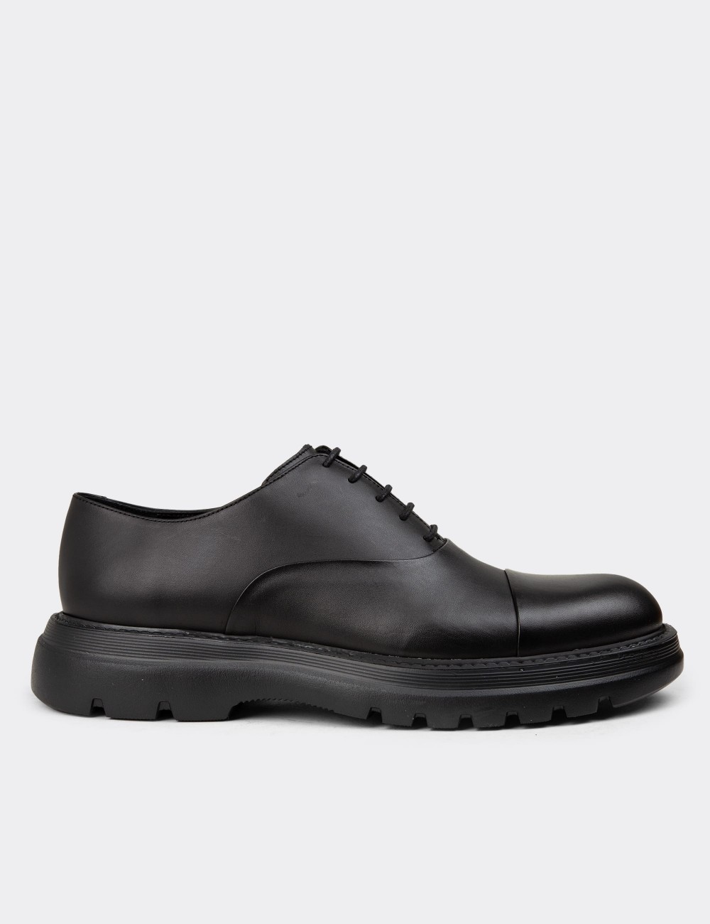 Men's Black Leather Lace-Up Footwear - 01026MSYHE25