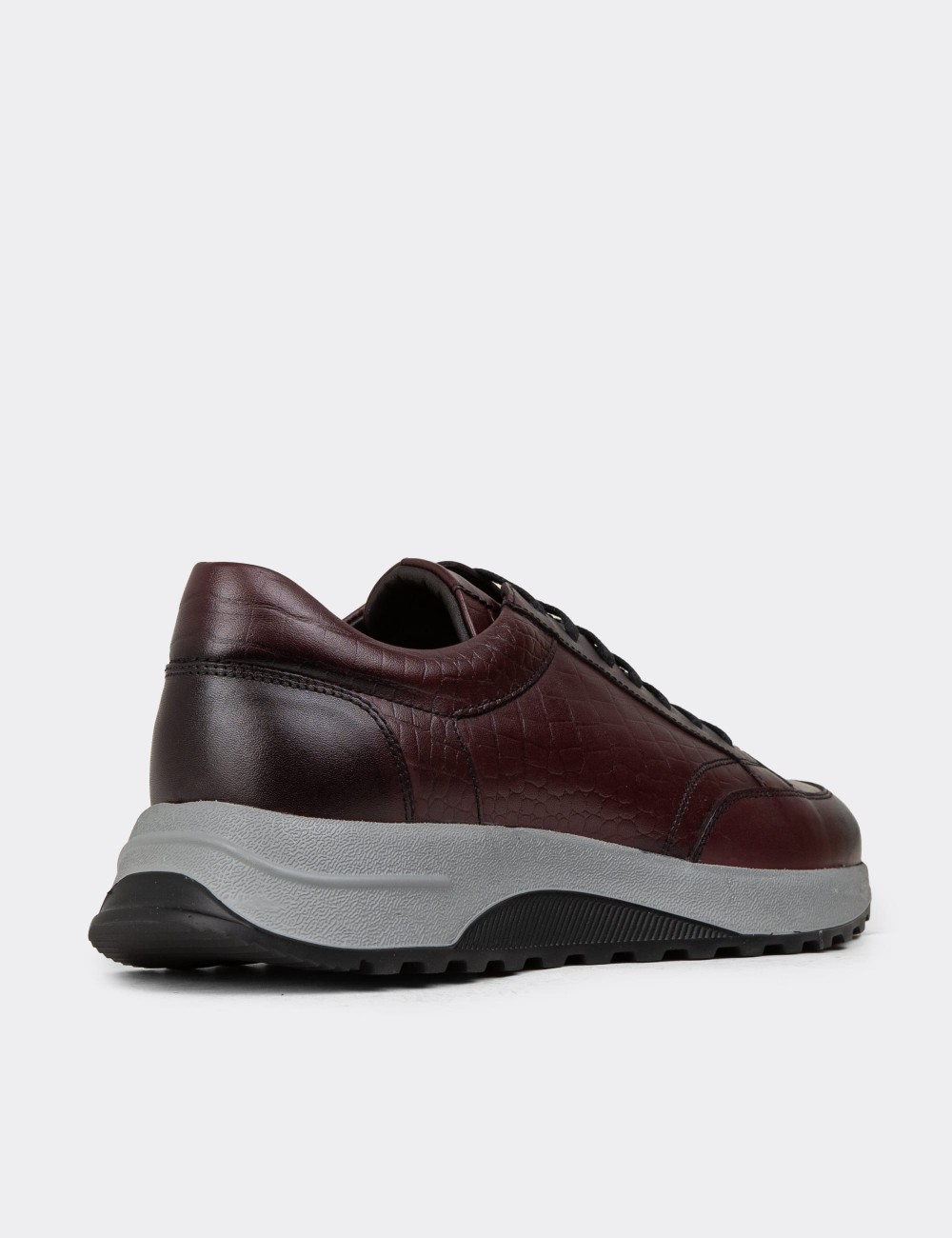 Men's Burgundy Leather Sneakers - 01984MBRDE03