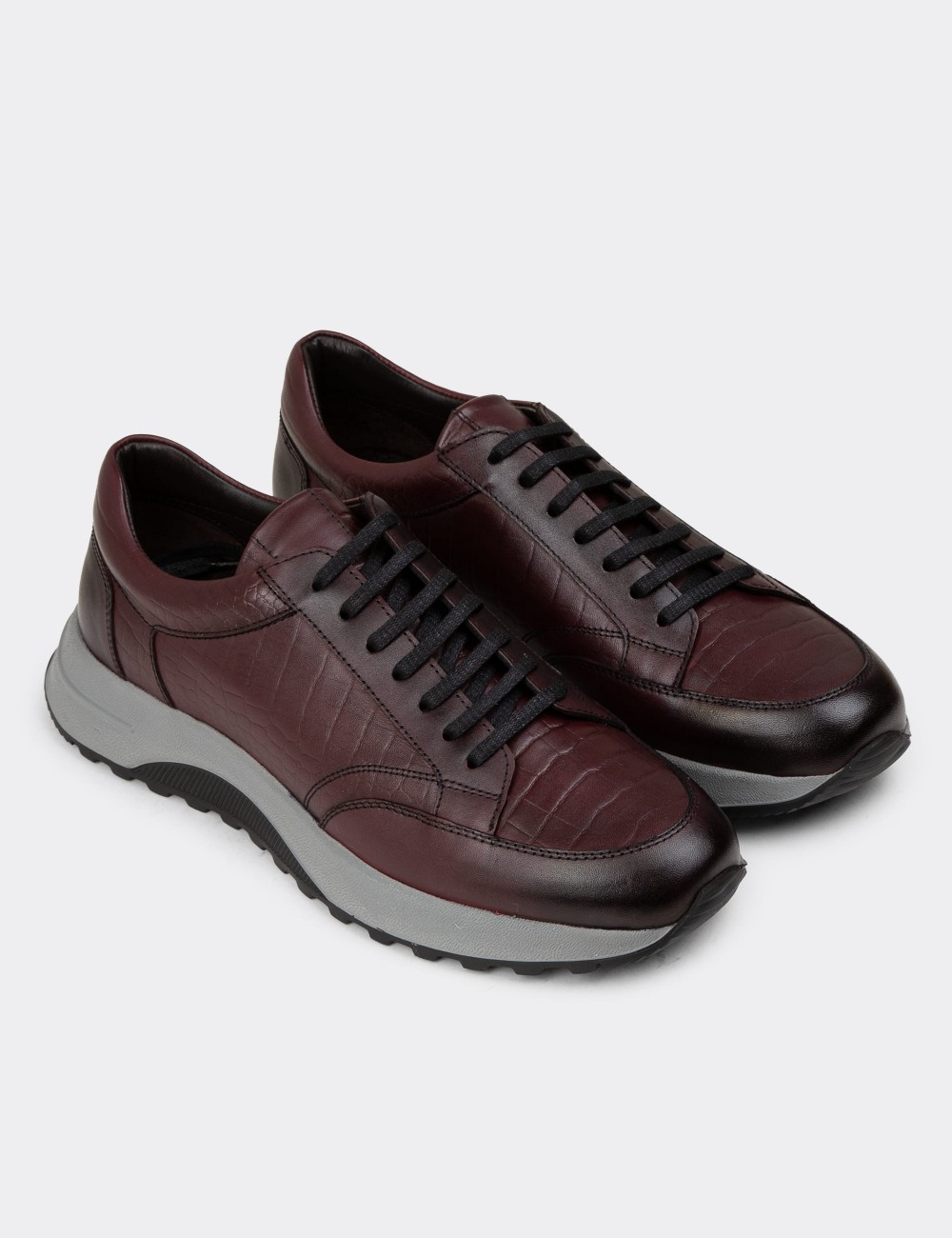 Men's Burgundy Leather Sneakers - 01984MBRDE03