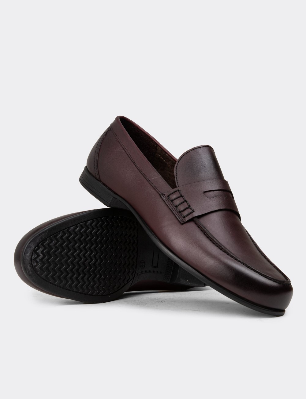 Men's Burgundy Leather Loafers - 01538MBRDC01