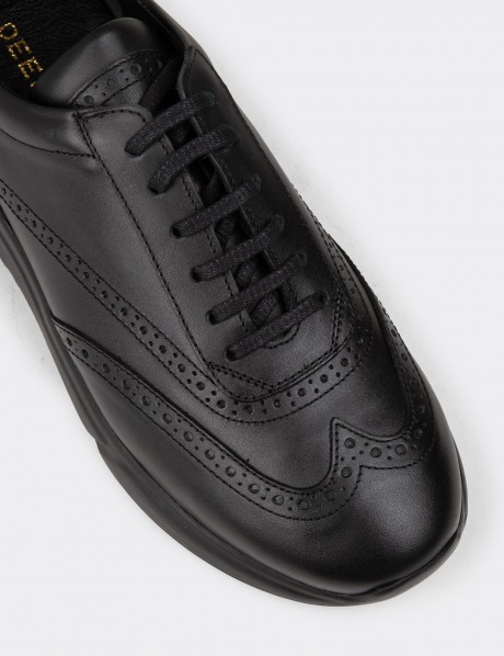 Men's Black Leather Sneakers