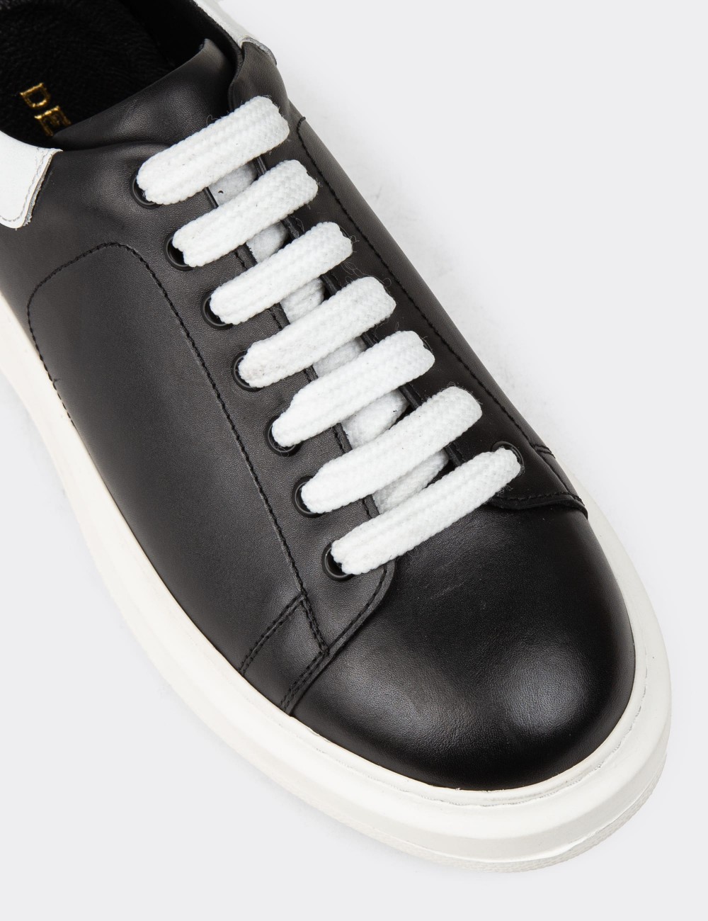 Men's Black Leather Sneakers - 01990MSYHP02