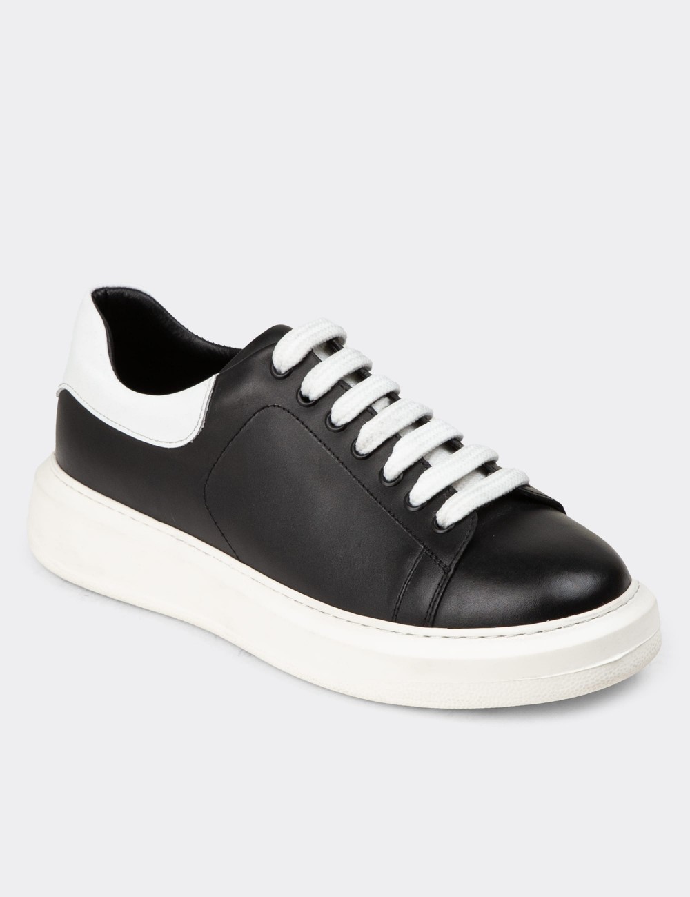 Men's Black Leather Sneakers - 01990MSYHP02