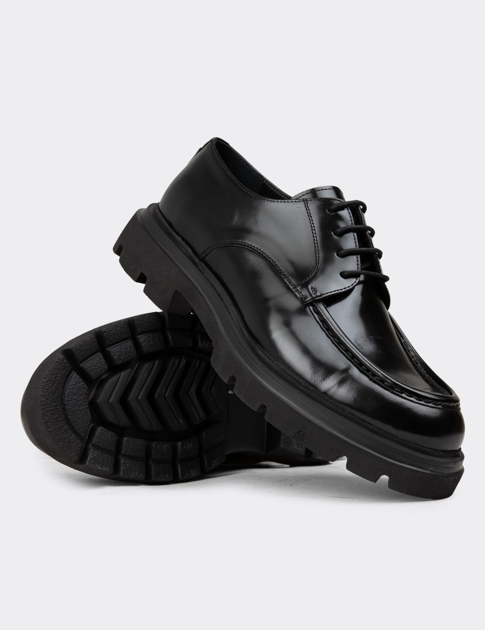 Men's Black Leather Lace-Up Footwear - 01981MSYHE03