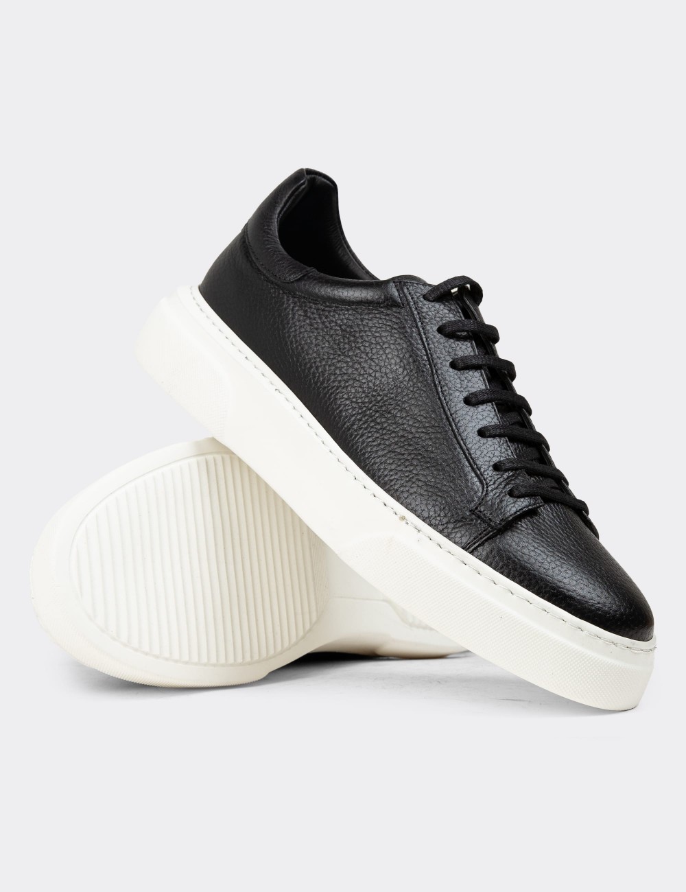 Men's Black Leather Sneakers - M2501MSYHP04