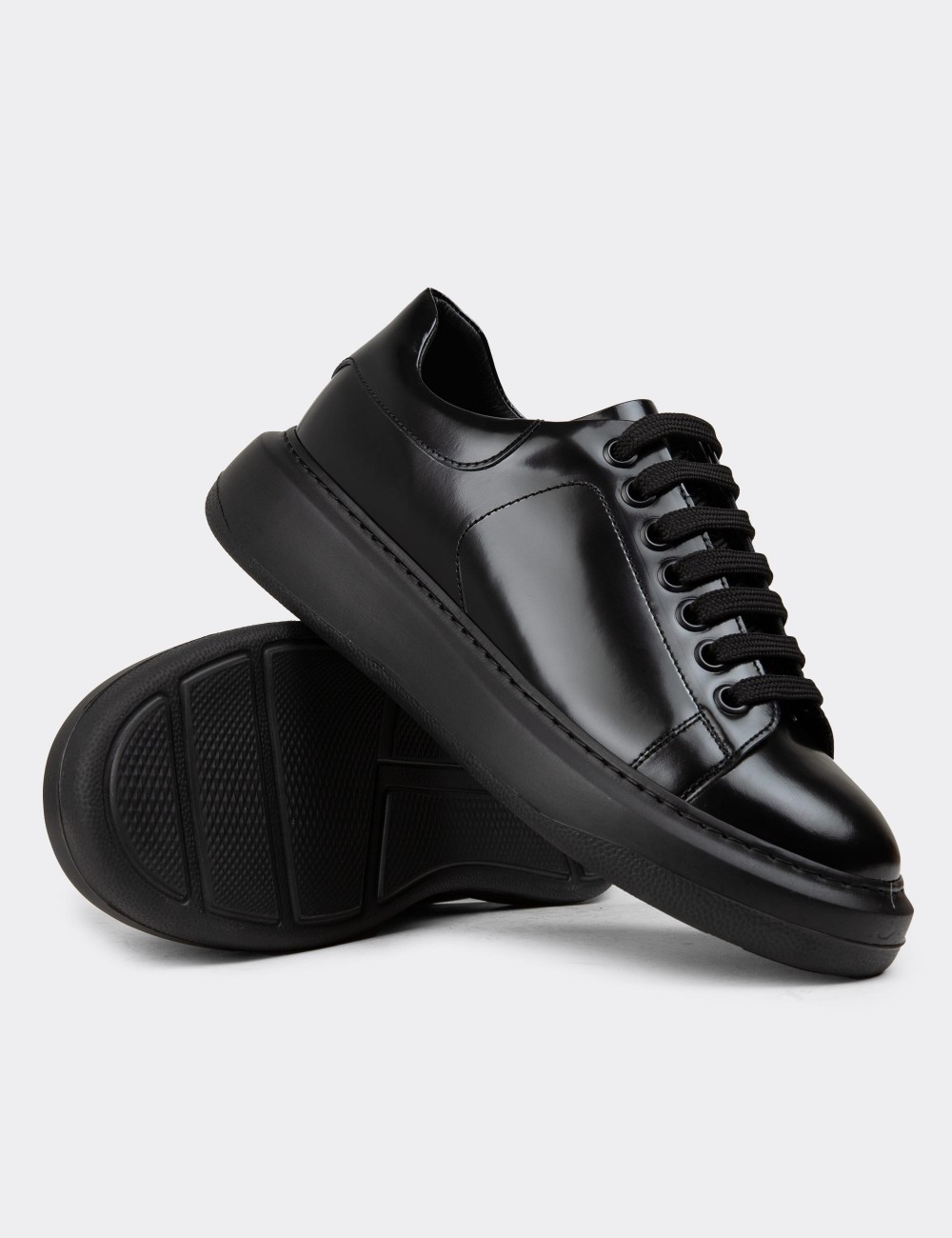 Men's Black Leather Sneakers - 01990MSYHP06