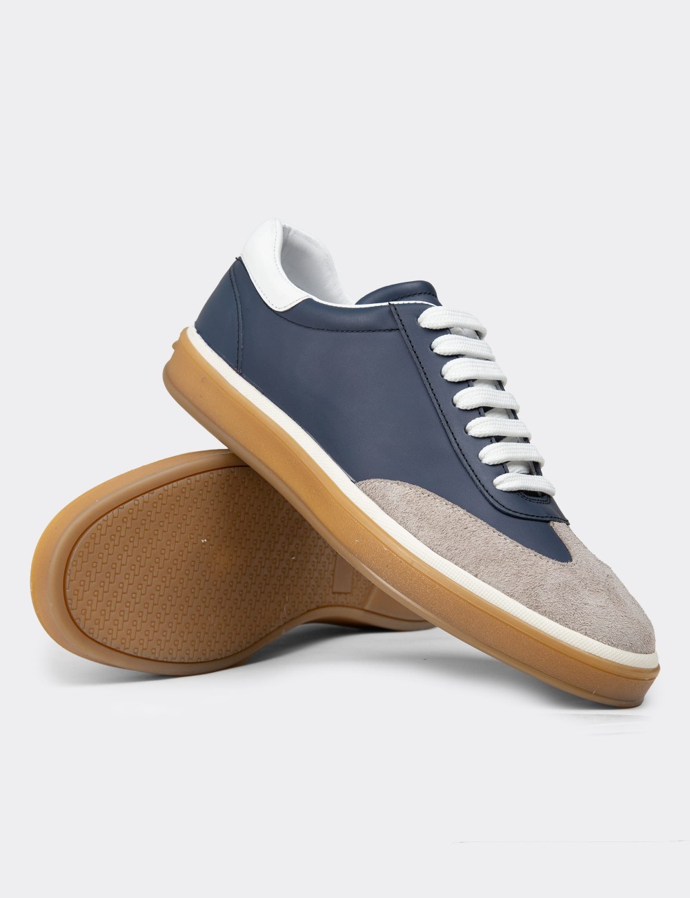 Men's Navy Leather Lace-up Footwear - 01997MLCVC01