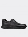 Men's Black Leather Lace-Up Footwear