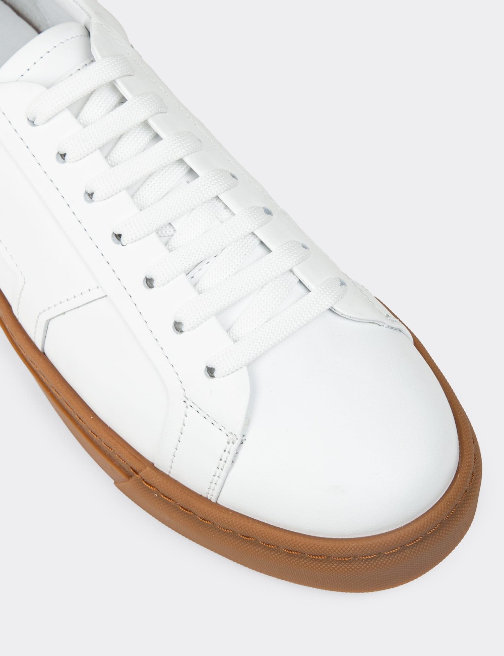 Men's White Leather Sneakers - 02002MBYZC03