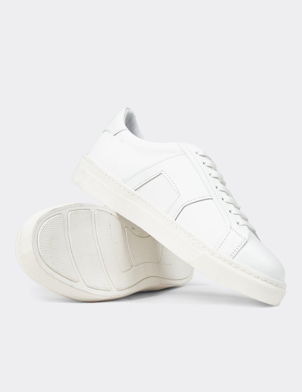 Men's White Leather Sneakers - 02002MBYZC01