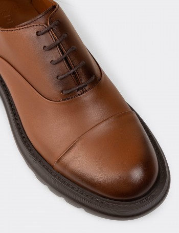 Men's Tan Leather Lace-Up Footwear