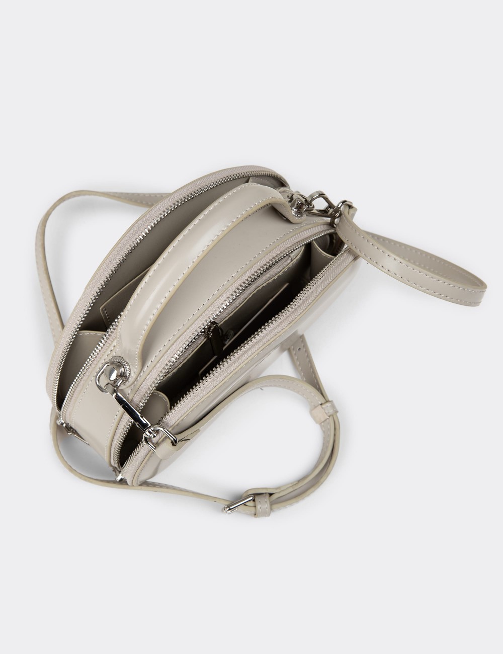 Gray Clutch - K26747ZGRIY1