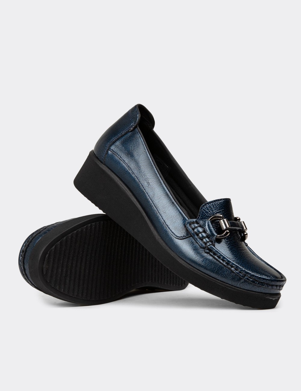 Women's Navy Leather Slip-On Shoe - DL750ZLCVC01