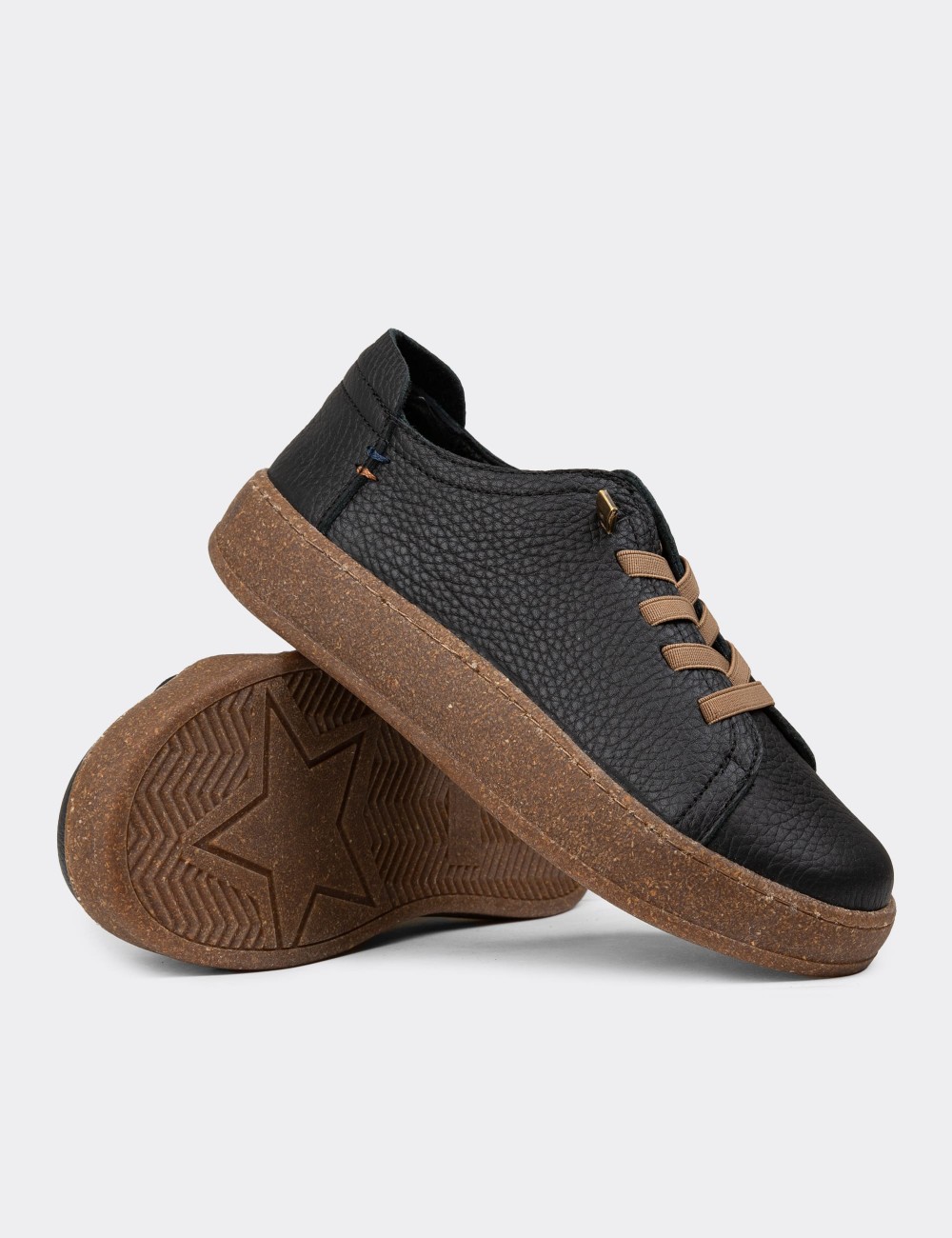 Women's Black Leather Sneakers - SE605ZSYHC01