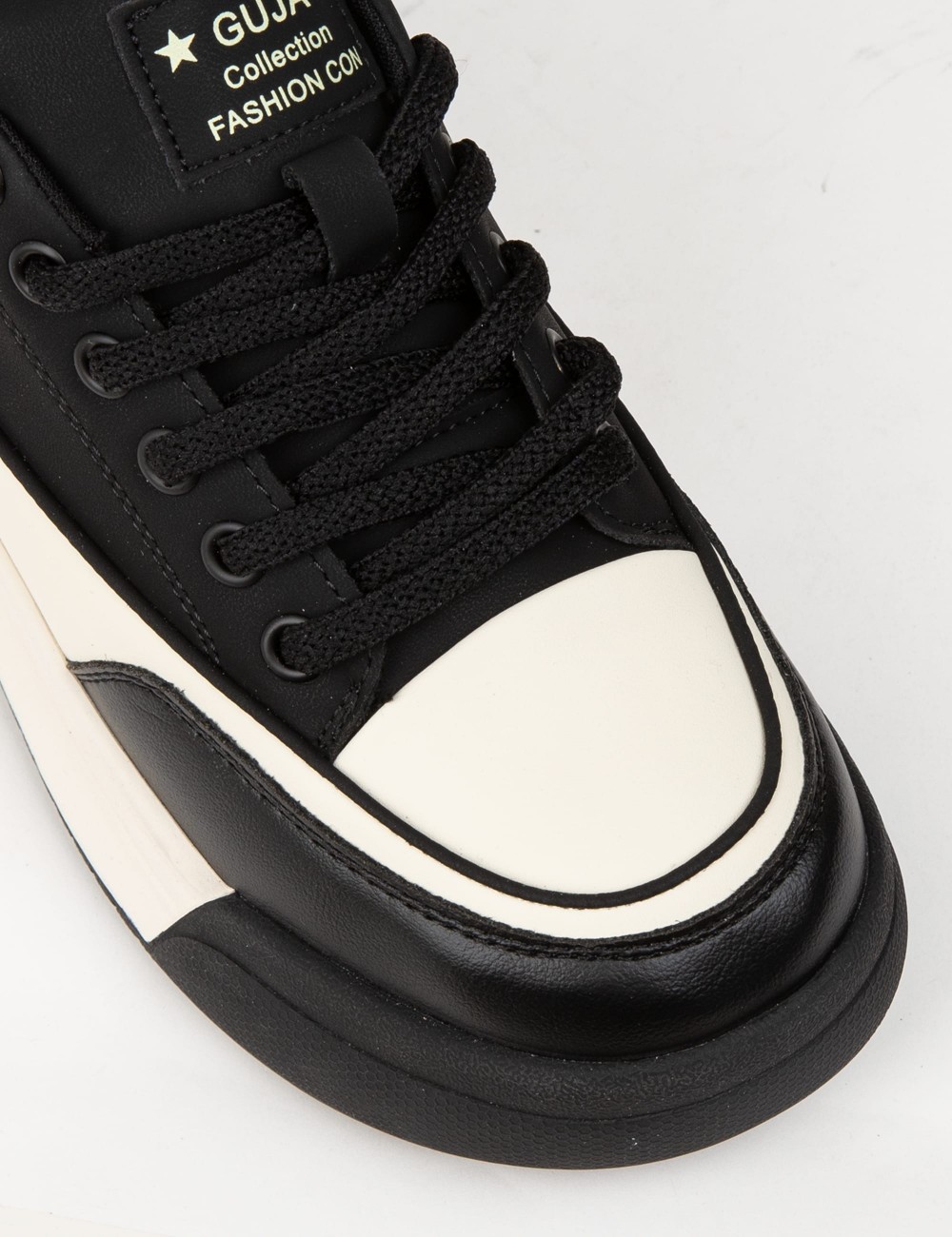 Women's Black Sneakers - 25301ZSYHC01