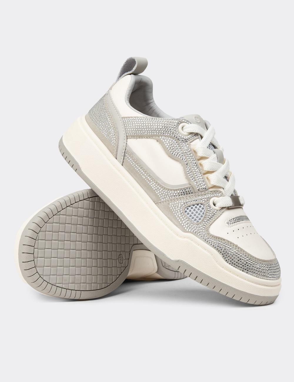 Women's Silver Sneakers - 25359ZGMSC01