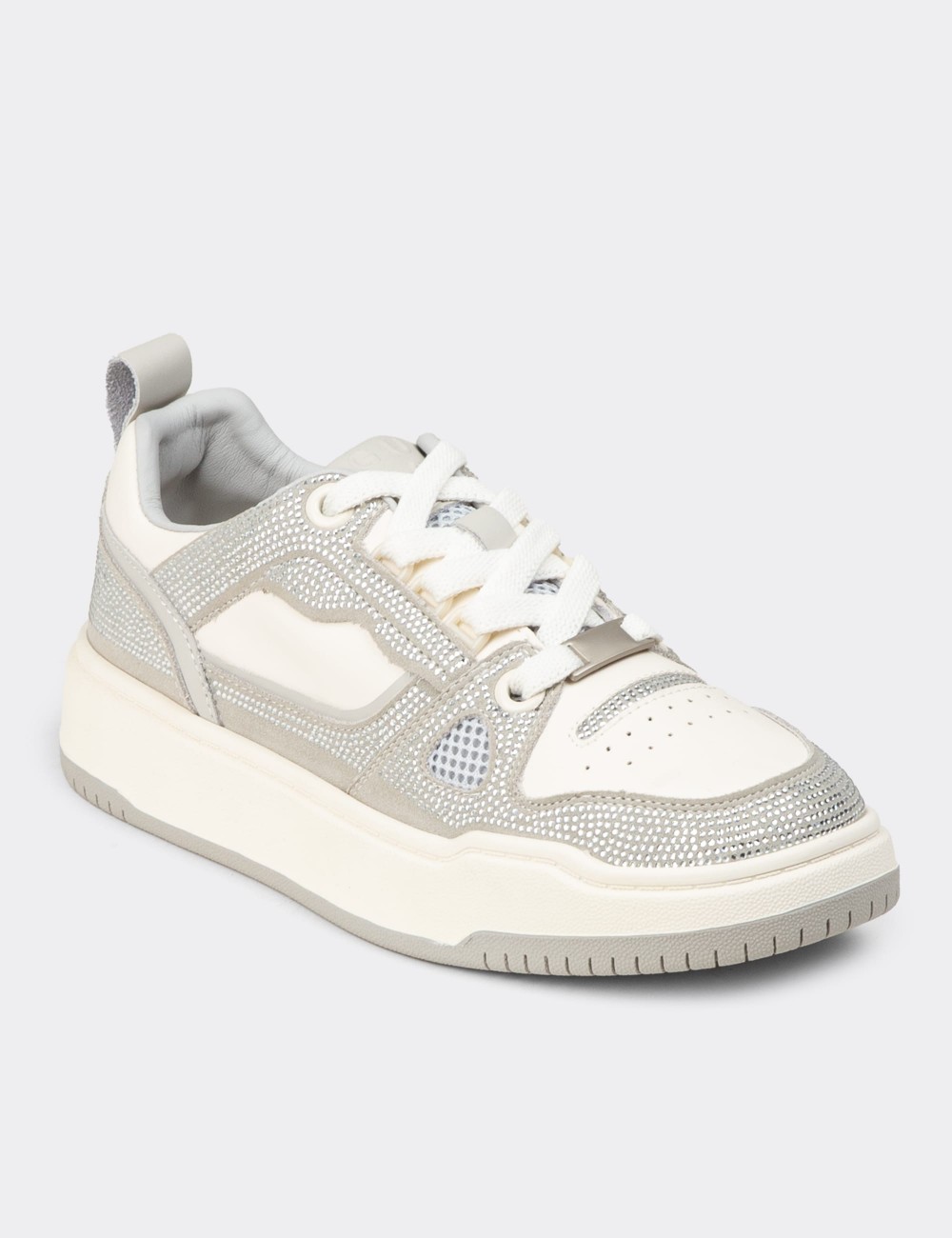 Women's Silver Sneakers - 25359ZGMSC01