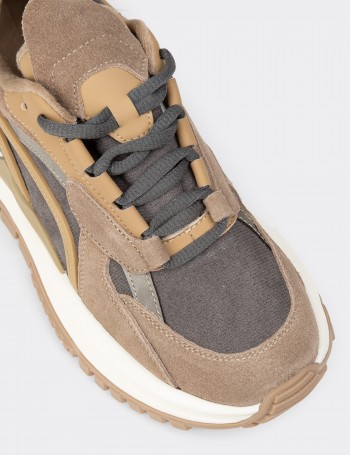 Women's Sandstone Suede Leather Sneakers