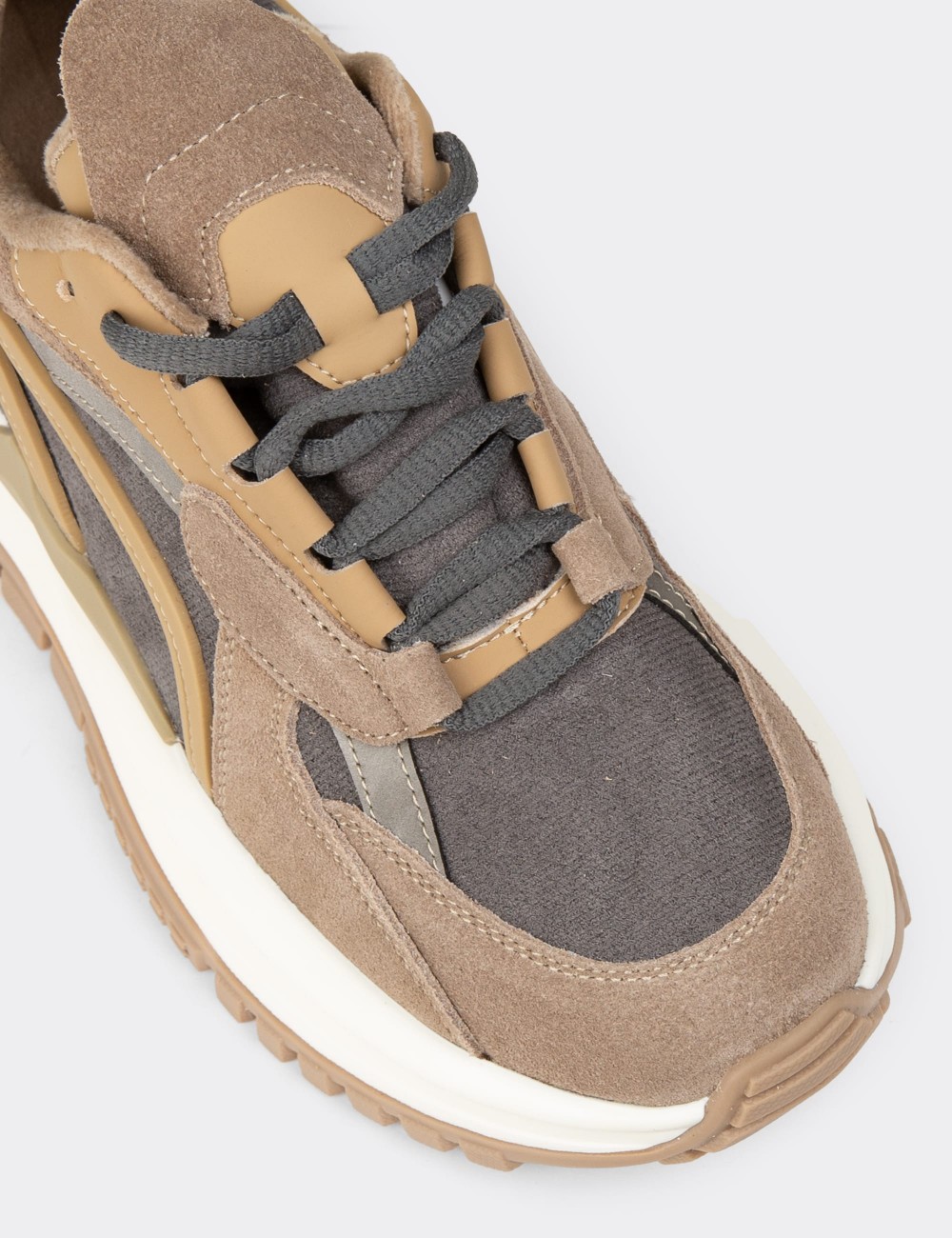 Women's Sandstone Suede Leather Sneakers - 25331ZVZNC01