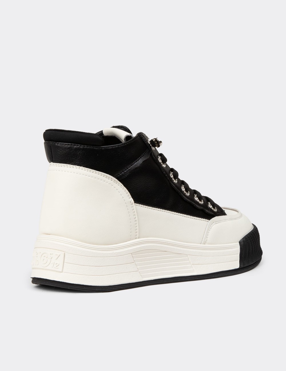 Women's High Top Black Leather Sneakers - 25334ZSYHC01