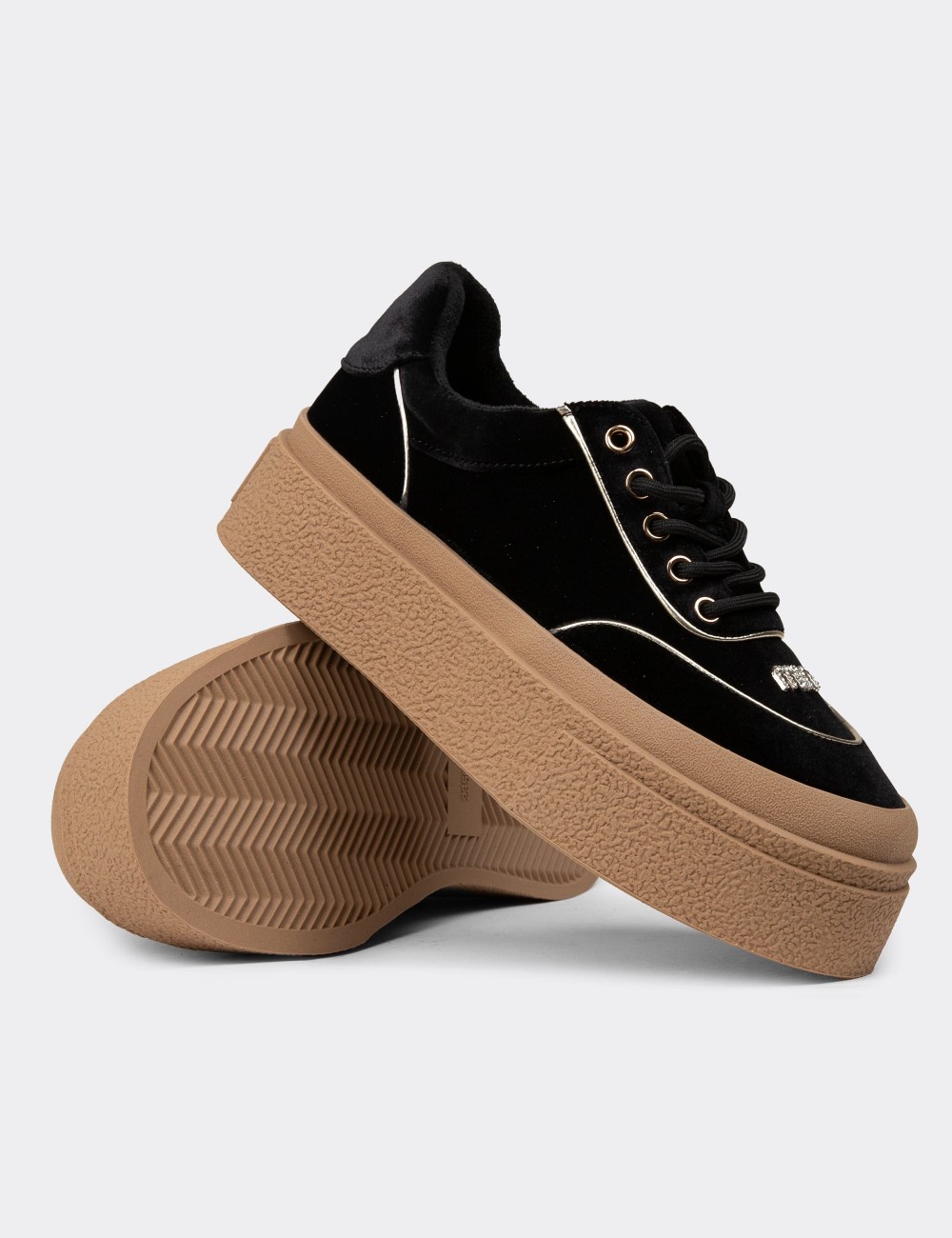 Women's Black Sneakers - 25330ZSYHC01
