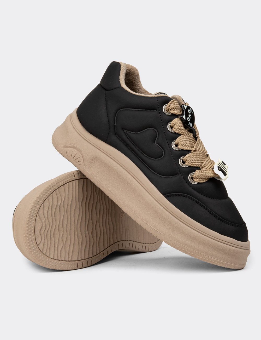 Women's Black Sneakers - 25421ZSYHC01