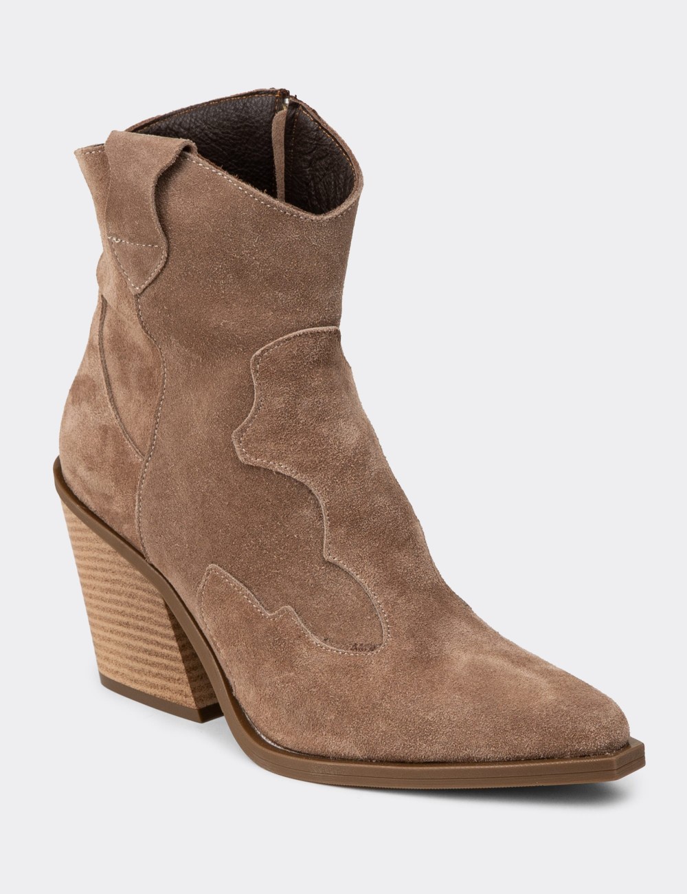 Women's Sandstone Suede Leather Western Boots - Z1611ZVZNC01