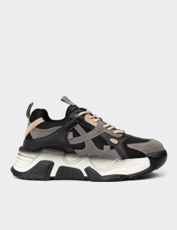 Women's Black Sneakers