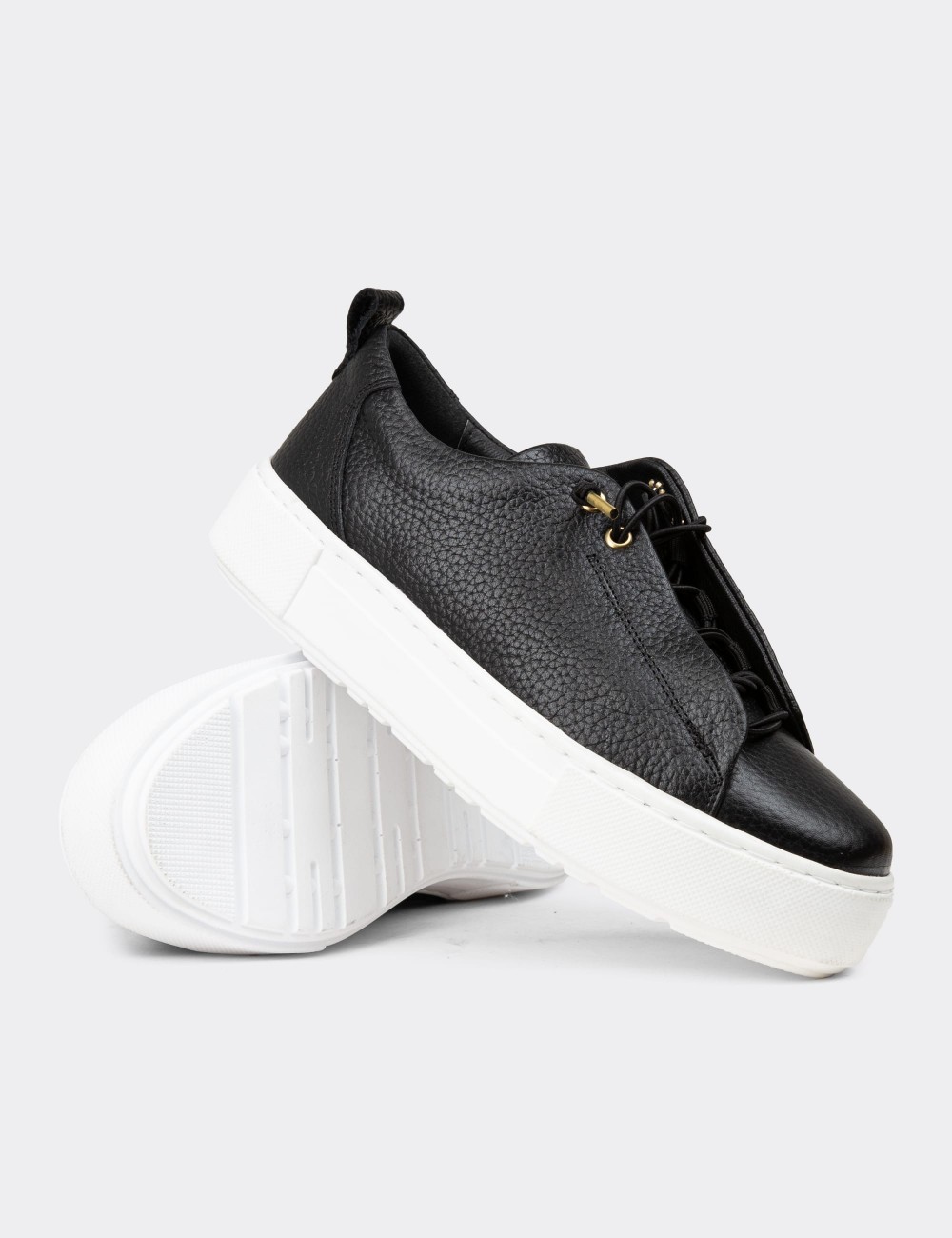 Women's Black Leather Sneakers - R2401ZSYHC01