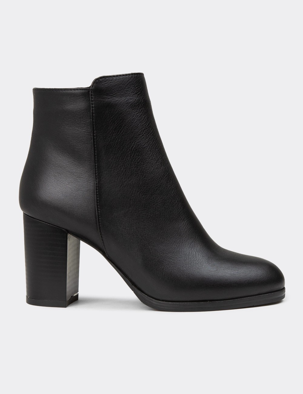 Women's Black Leather Ankle Boots - A2104ZSYHC01