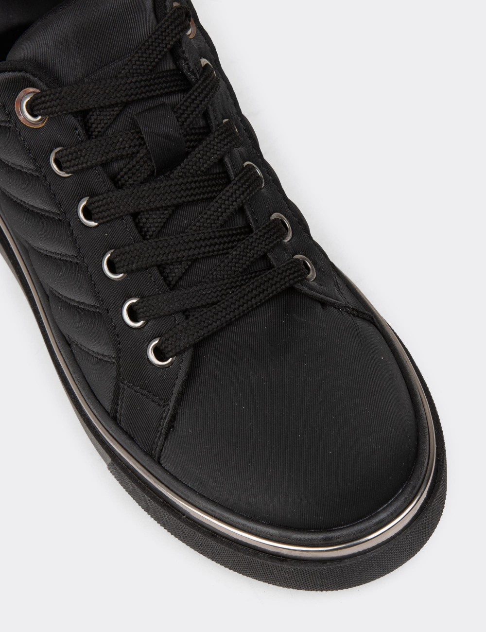 Women's Black Sneakers - K2200ZSYHC01