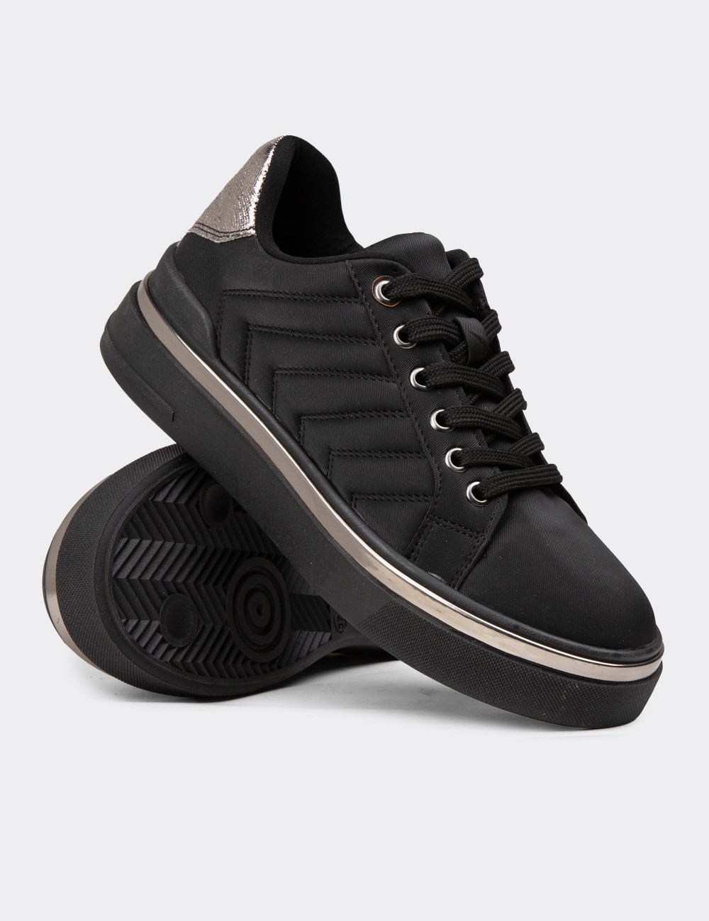 Women's Black Sneakers - K2200ZSYHC01