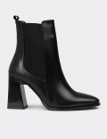 Women's Chelsea Black Boots