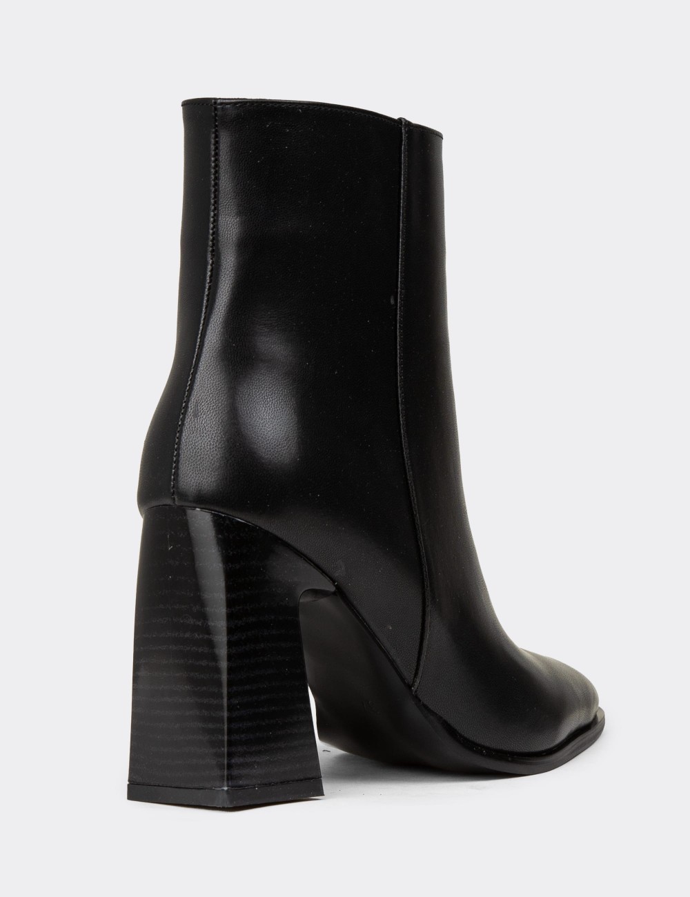 Women's Black Boots - H1502ZSYHC01