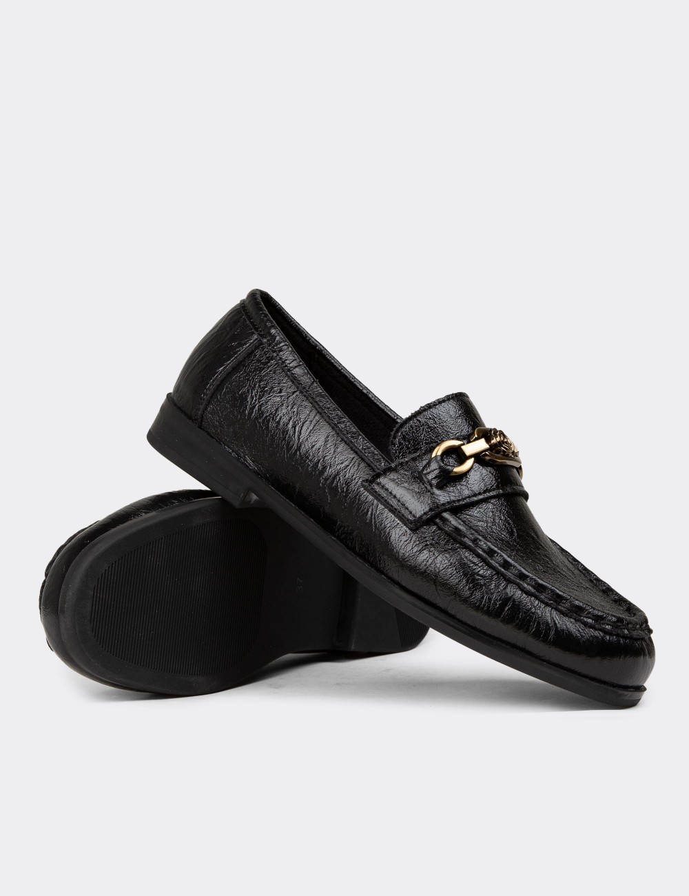 Women's Black Patent Buckled Moccasins - K0003ZSYHC01