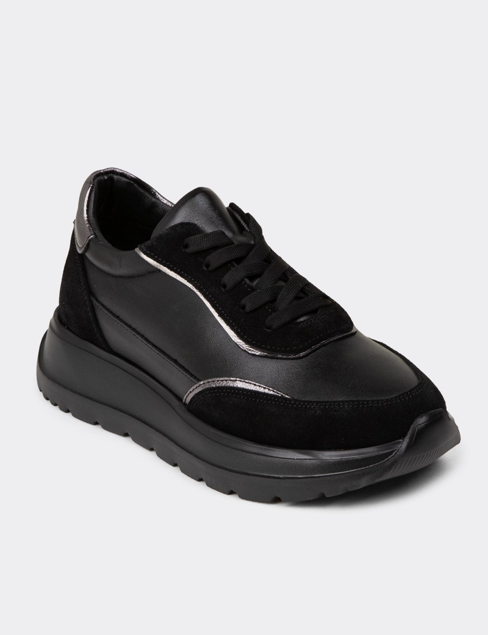 Women's Black Leather Sneakers - M0509ZSYHE01