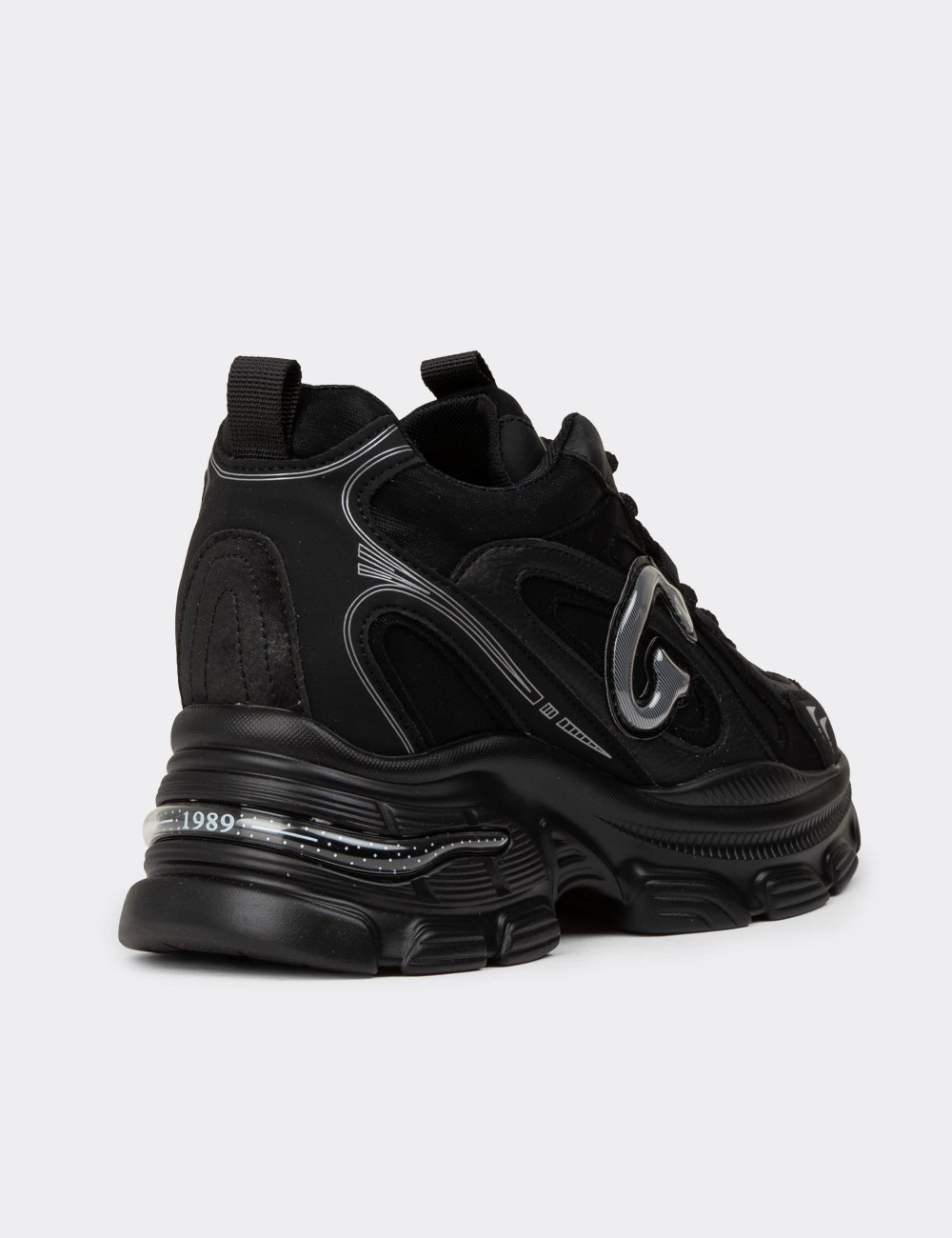 Women's Black Sneakers - 25450ZSYHC01