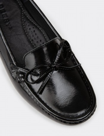 Women's Black Glossy Leather Shoes