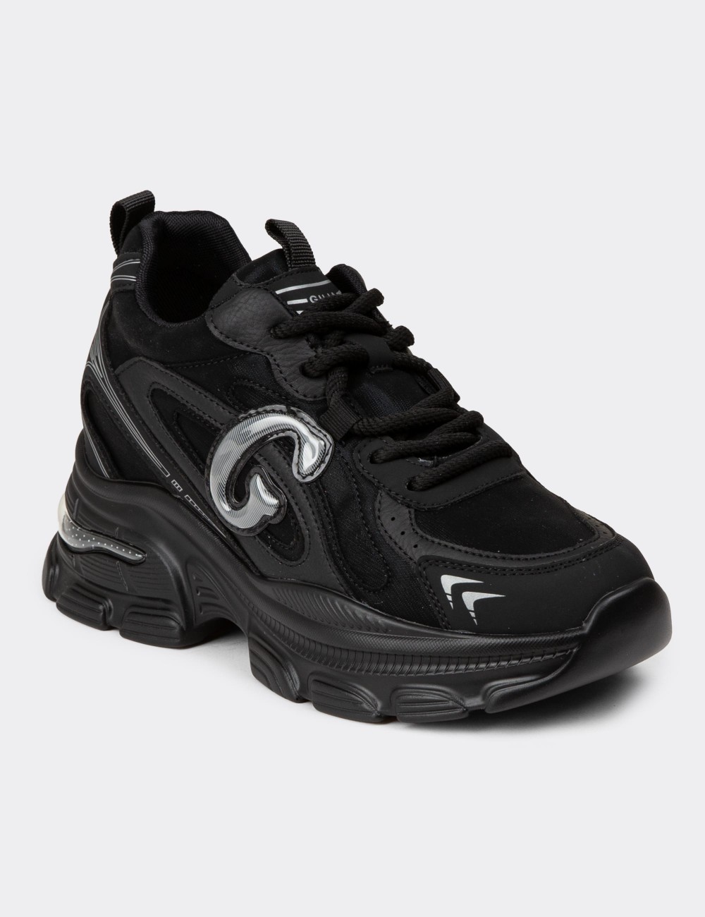 Women's Black Sneakers - 25450ZSYHC01