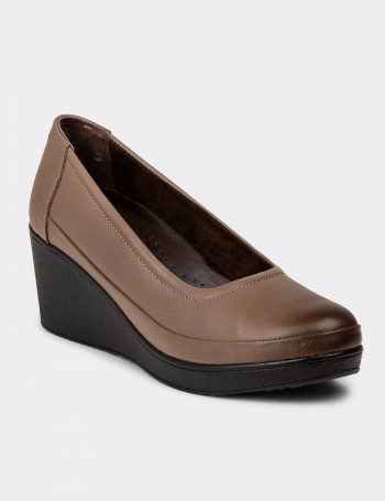 Women's Sandstone Leather Wedge Loafers