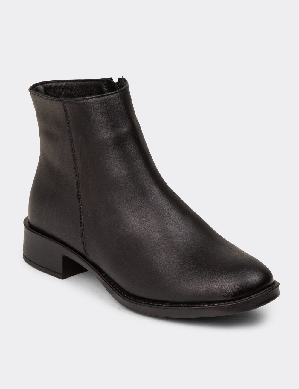 Women's Black Leather Boots - SE391ZSYHE01