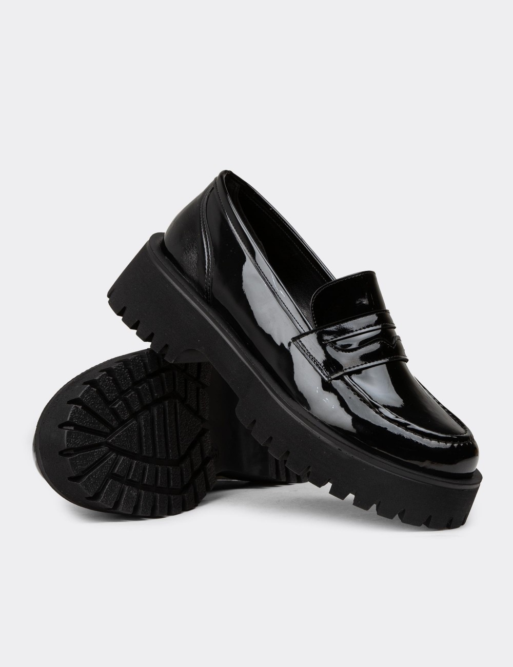 Womens Black Glossy Loafers - KP004ZSYHE03