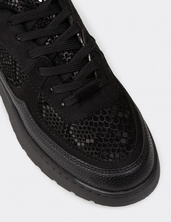 Women's Black Sneakers