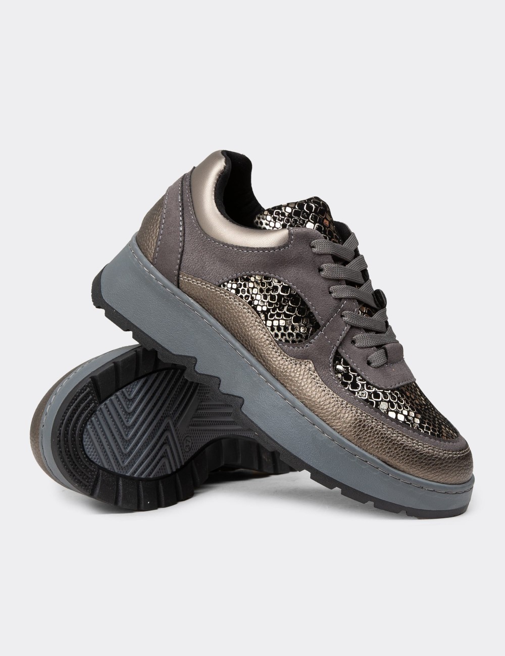 Women's Gray Sneakers - K0203ZGRIE01