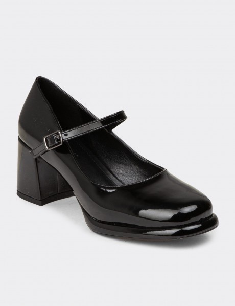Female Black Patent Mary Jane Shoes